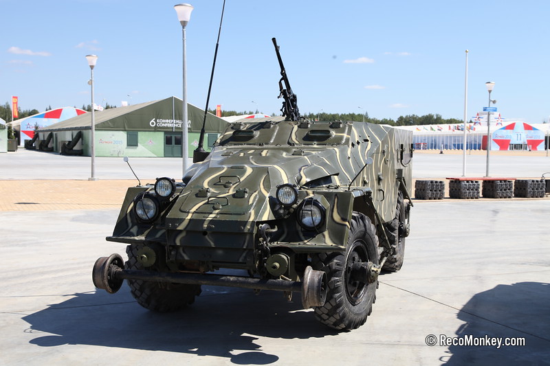 BTR-40-01-L.jpg