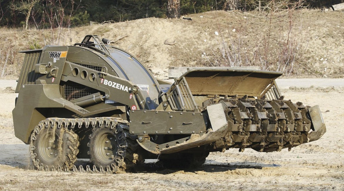 Bozena 4 Mine clearance system.jpg