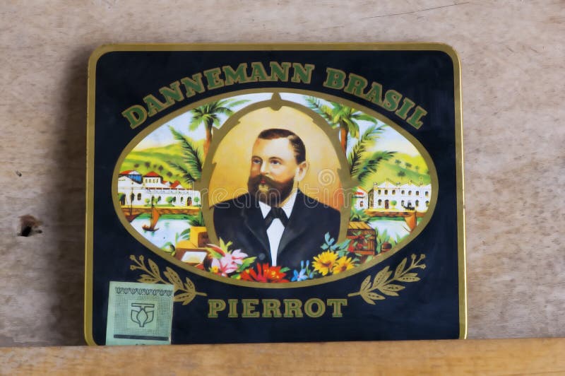 box-dannemann-cigars-17526773.jpg