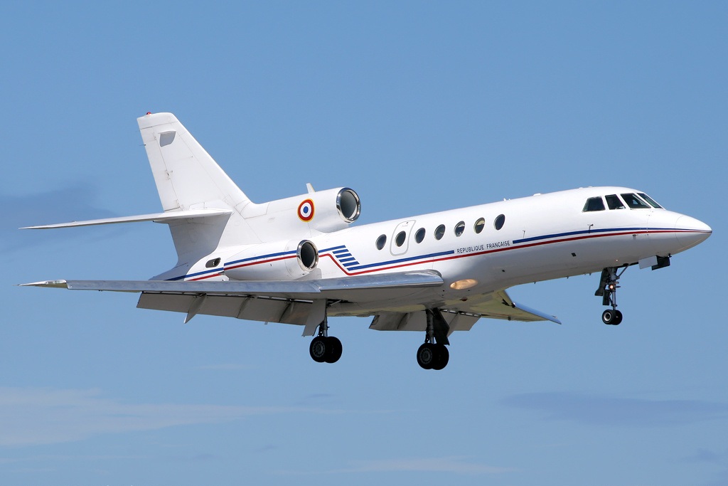 Armee_de_l%27Air_-_Dassault_Falcon_50.jpg