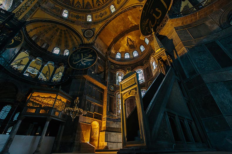 1-hagia-at-night.jpg