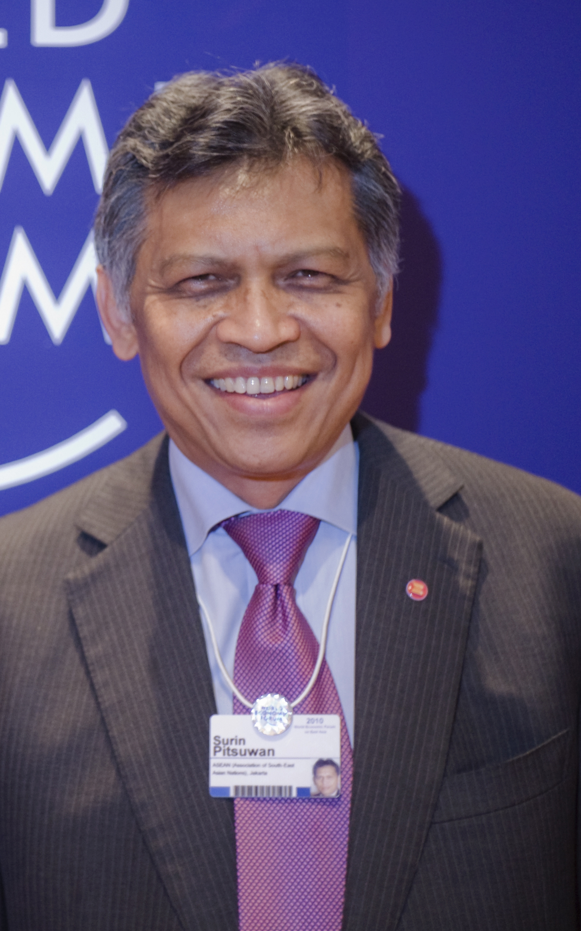 Surin_Pitsuwan_cropped.jpg