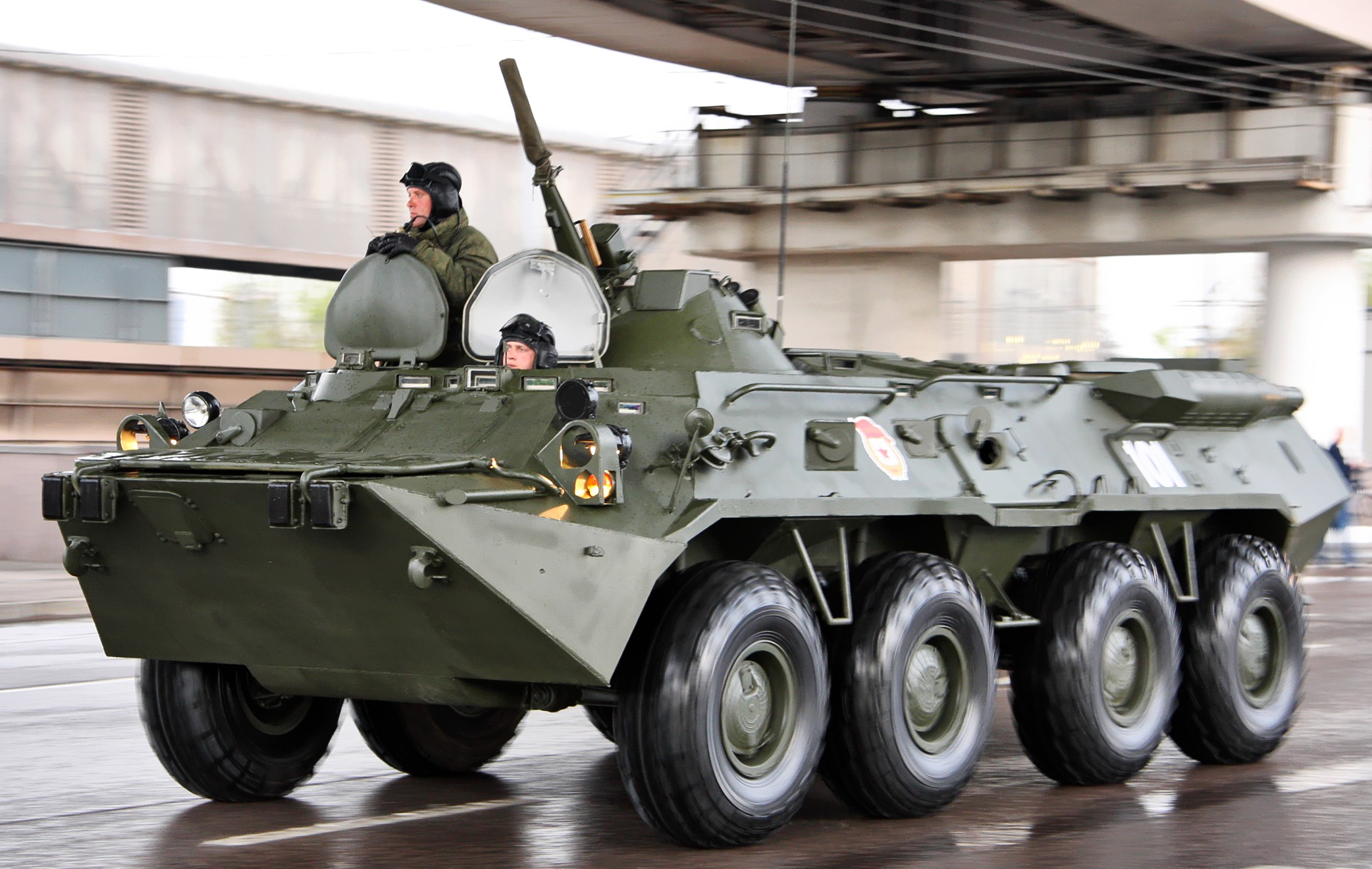 2011_Moscow_Victory_Day_Parade_%28360-06%29_%28cropped%29.jpg