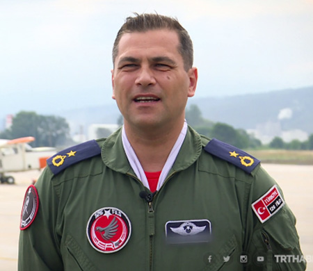 uak2_942.jpg