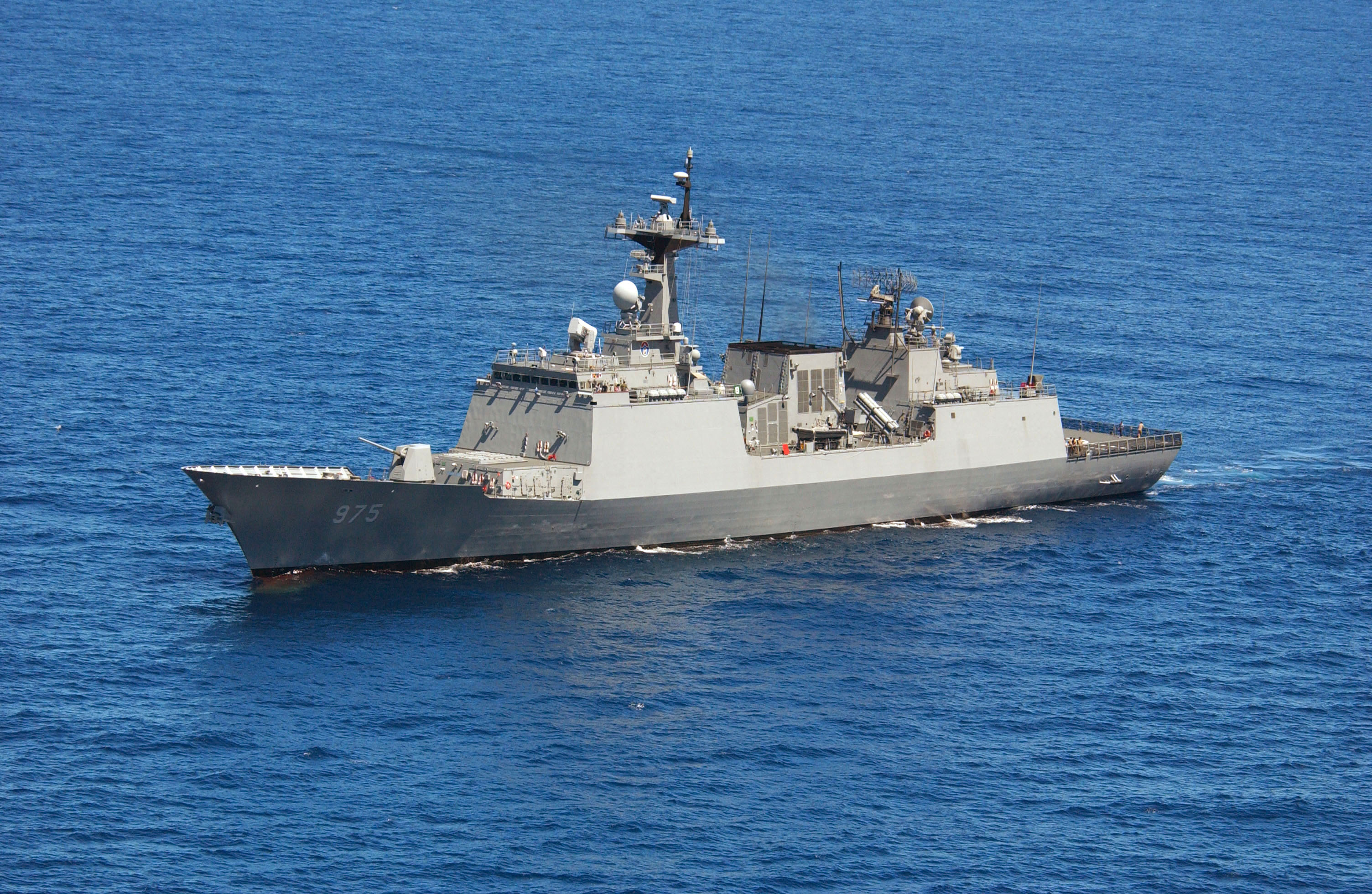 ROKS_Yi_SunShin_DDH-975.jpg