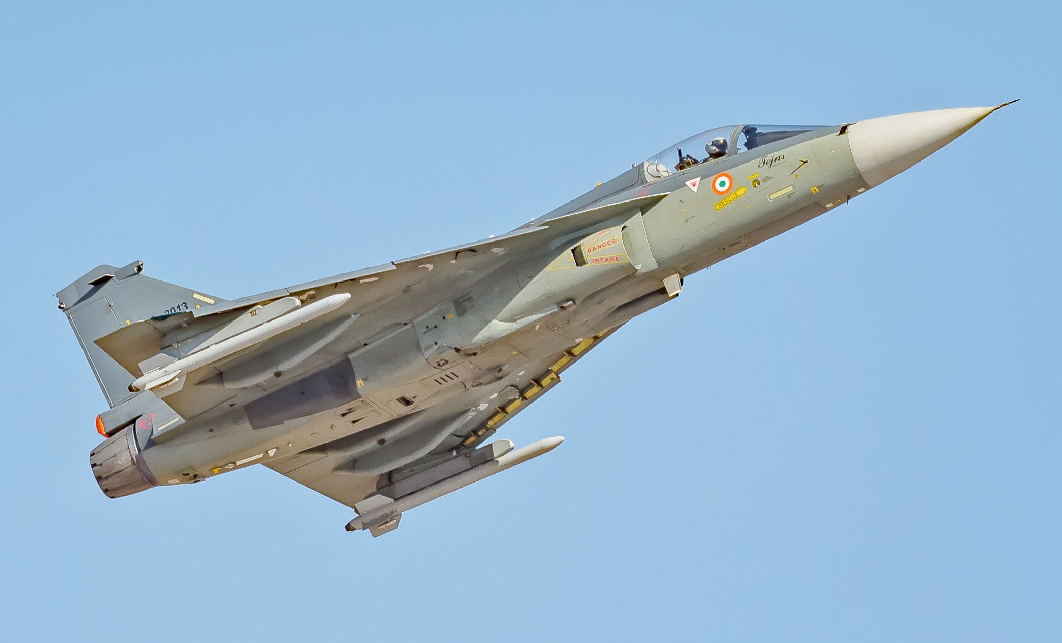 IAF_Tejas_full_size_%2832941198511%29.jpg