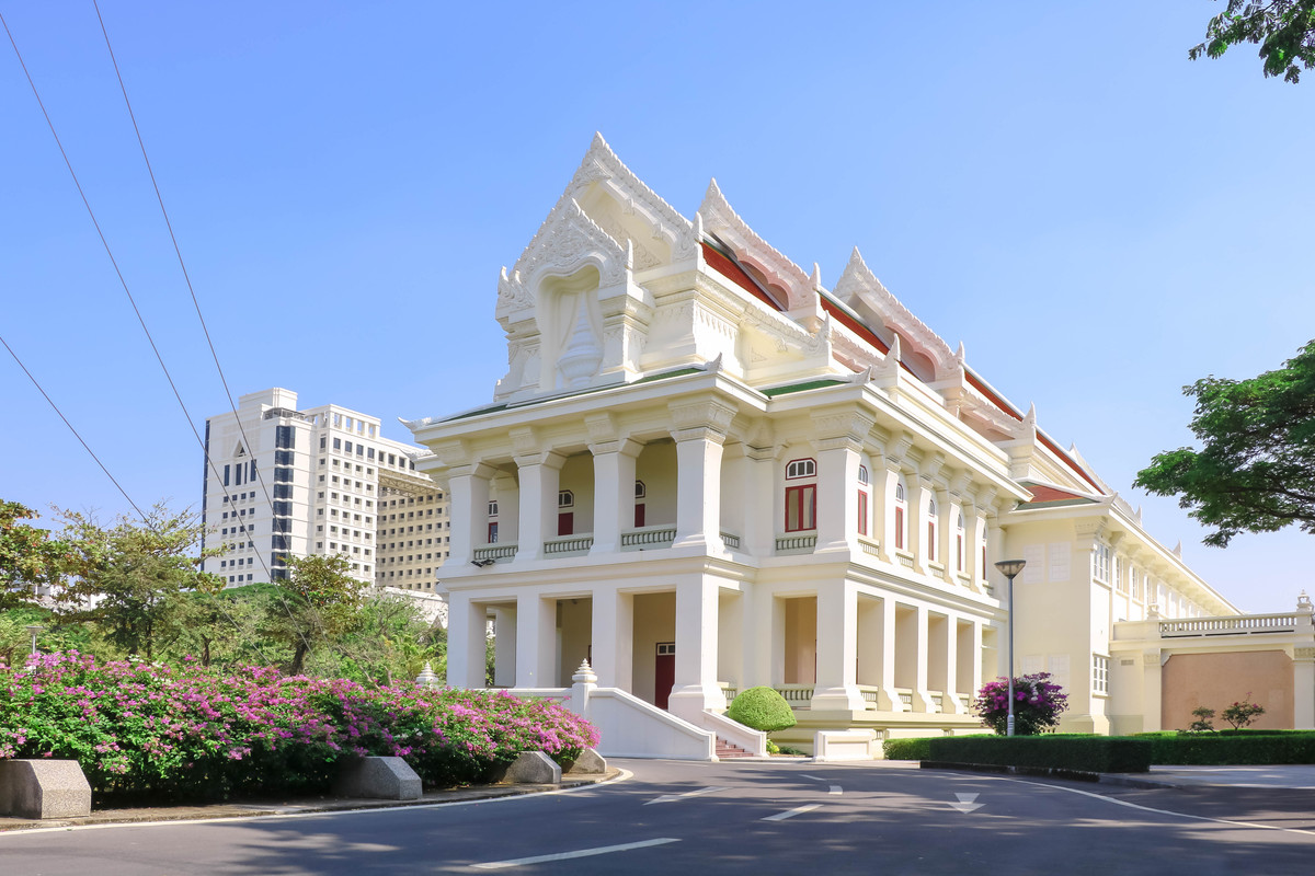 Chulalongkorn-University-Auditorium.jpg