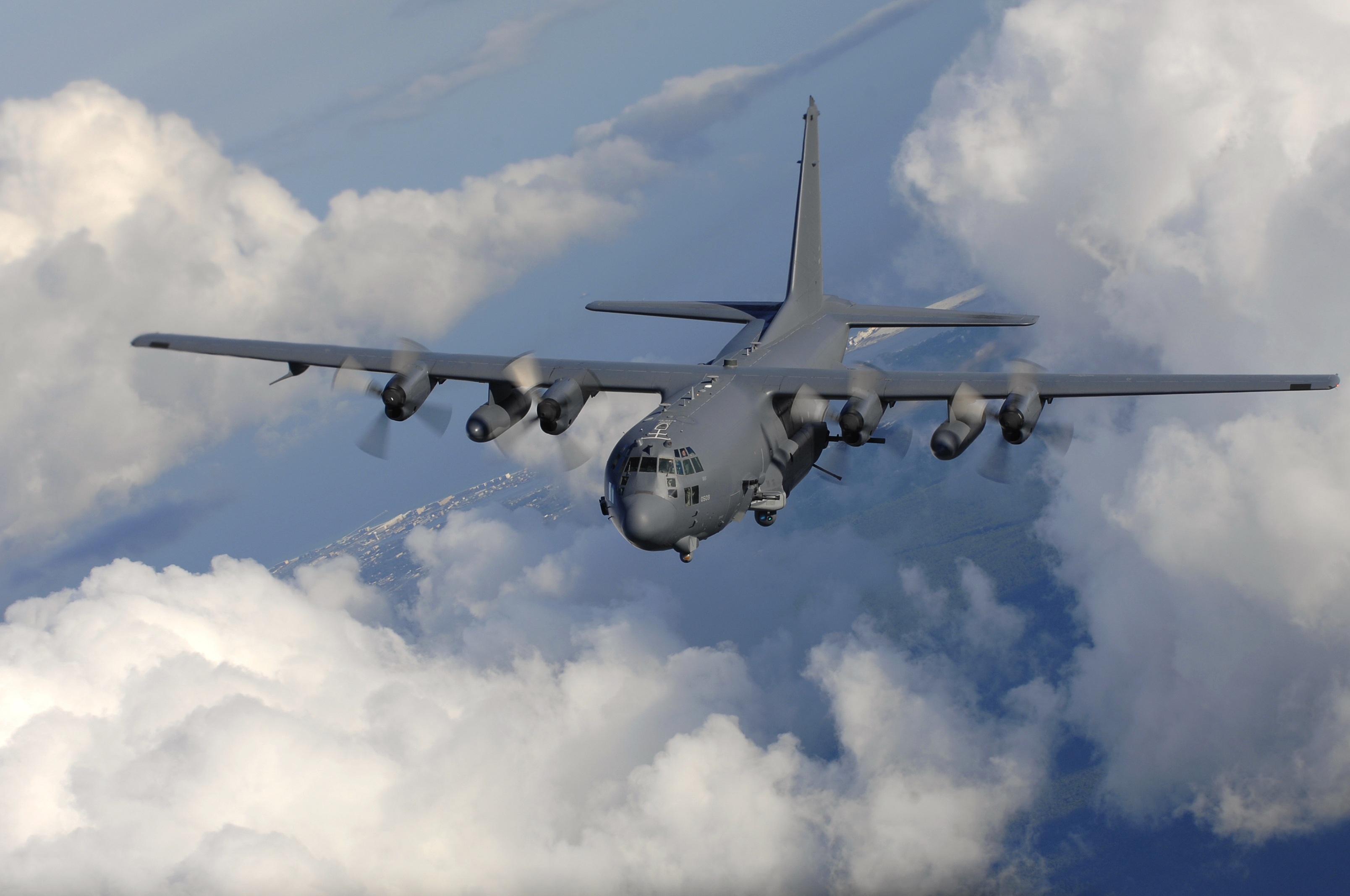 AC-130_Spectre_Spooky_%282152191923%29.jpg