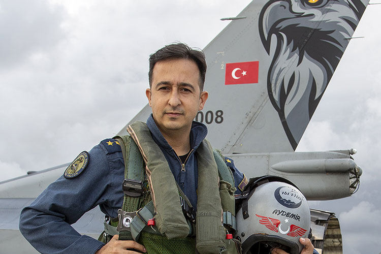 pilot_binbasi_m_erhan_aydemir_manset.jpg