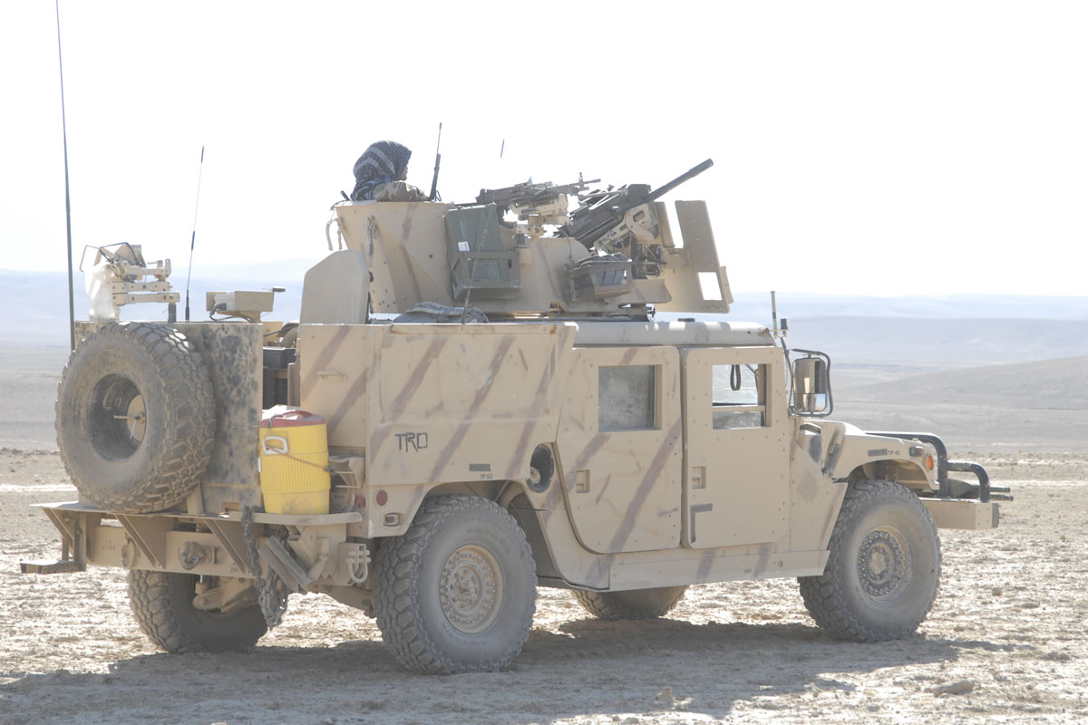 hmmwv-humvee-01.jpg