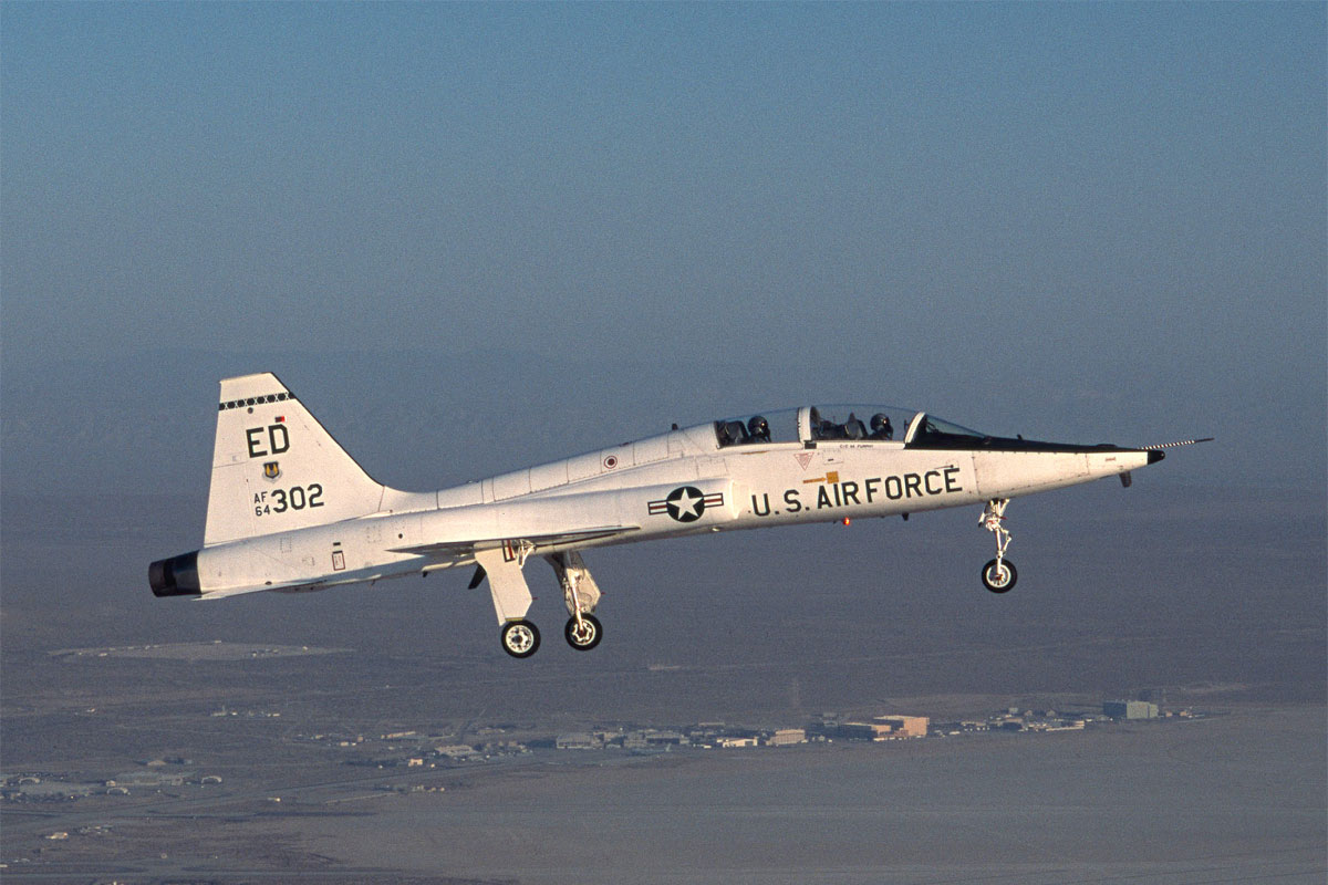 t-38-talon-001.jpg