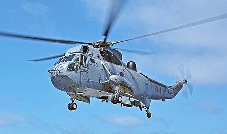 450px-USS_San_Diego_conducts_flight_operations_%28cropped%29.jpg