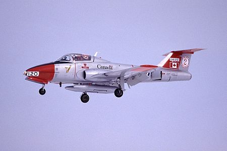 450px-Canadair_CT-114_Tutor_%28CL-41A%29%2C_Canada_-_Air_Force_AN0223592.jpg