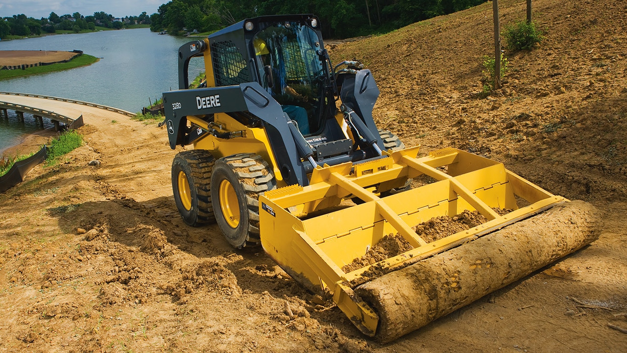 attachments-roller-level-large-1366x768-JD-537895-V-RGB-72dpi.jpg