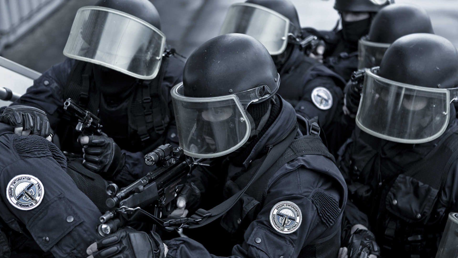 0268-french-gign-live-wallpaper-1.jpg