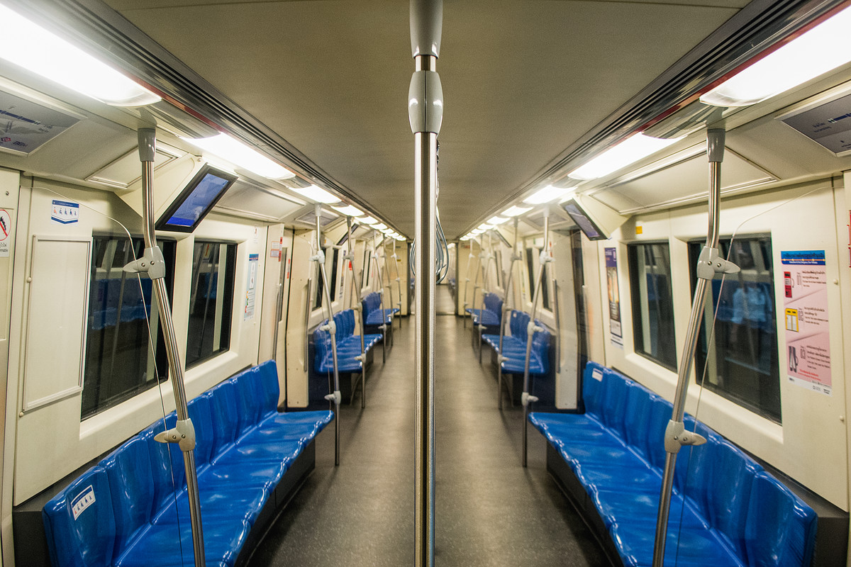 Inside-the-train-of-MRT-blue-line.jpg