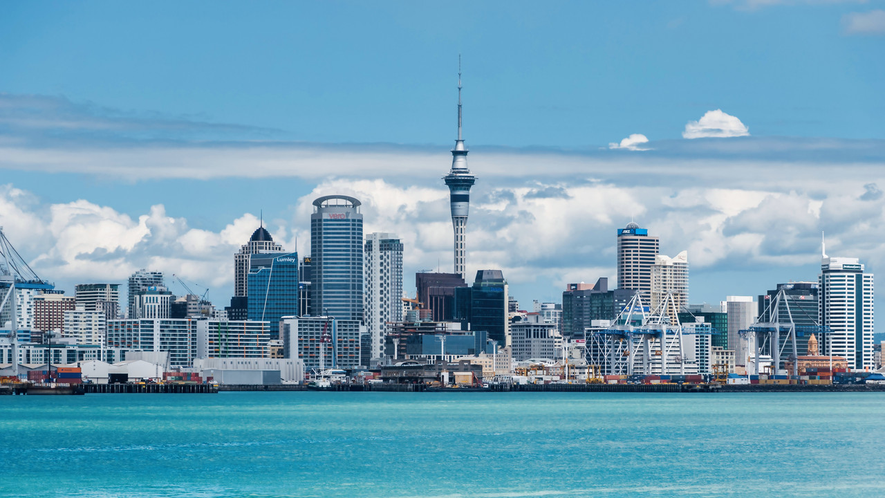 Auckland-Skyline-as-seen-from-Devonport-20100128-3-upscale.jpg