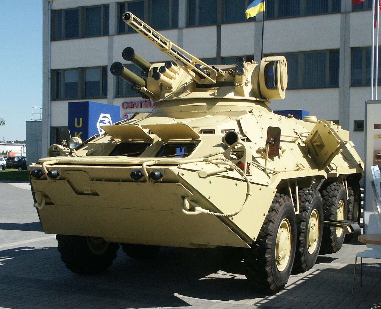 1280px-BTR3.jpg