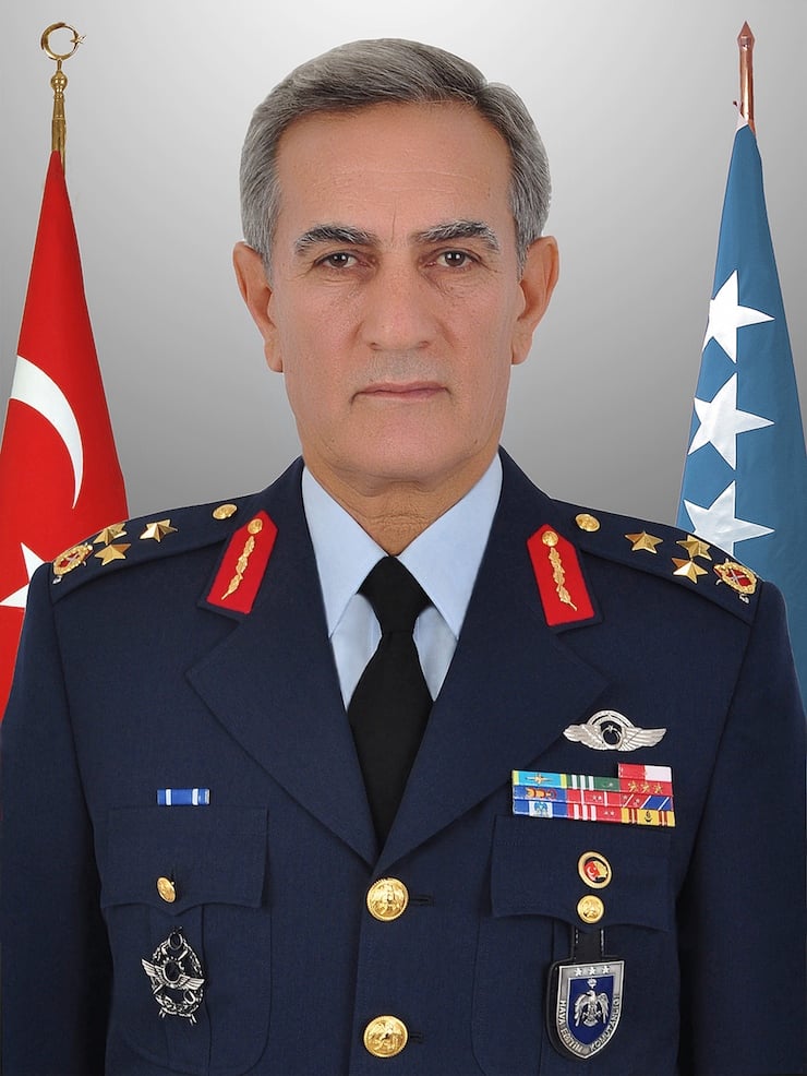 akin-ozturk1.jpg