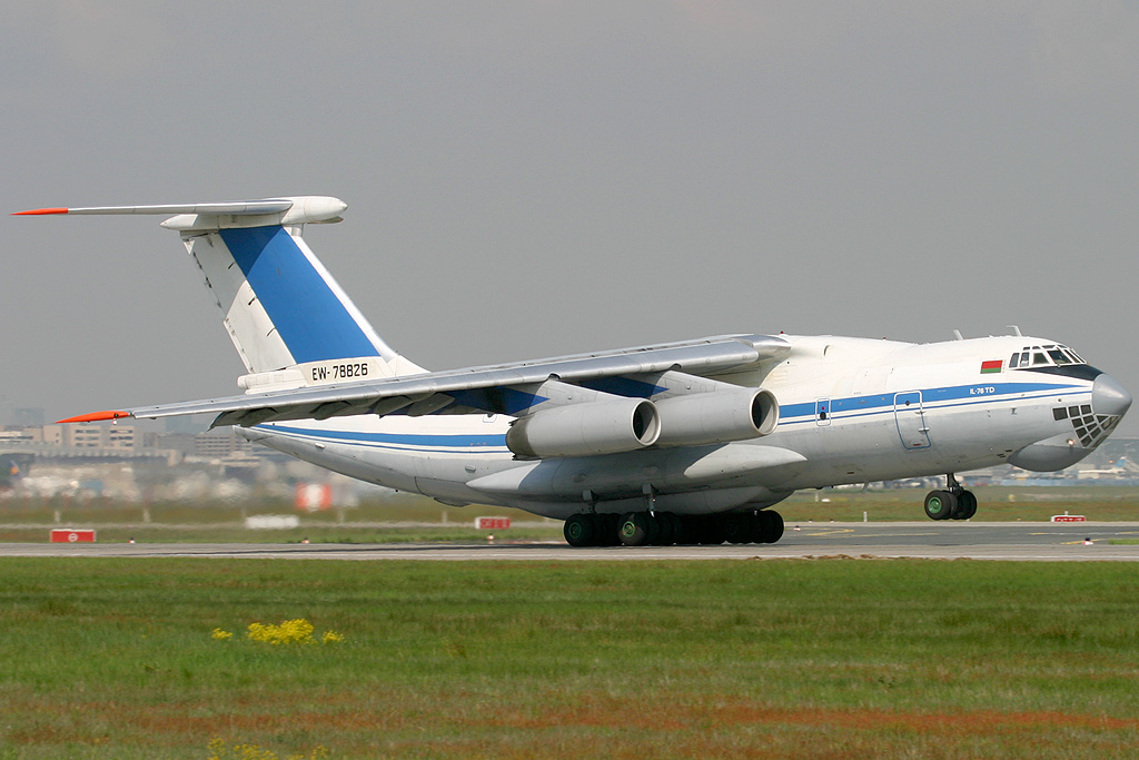 Ilyushin_Il-76TD_EW-78826_FRA_2006-5-10.png