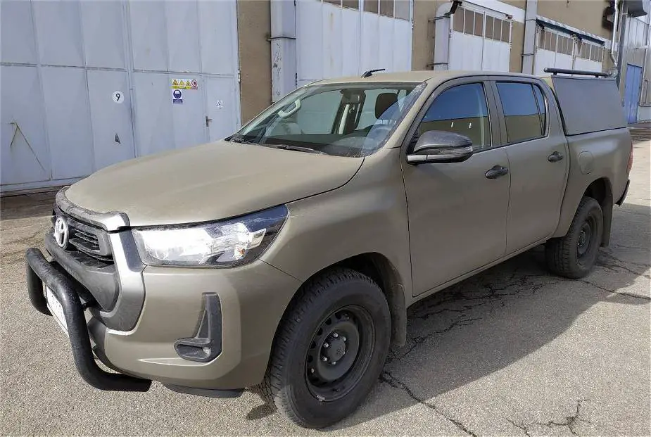 New-military-version-of-Toyota-Hilux-pickup-to-enter-in-service-with-Czech-army-925-001.webp