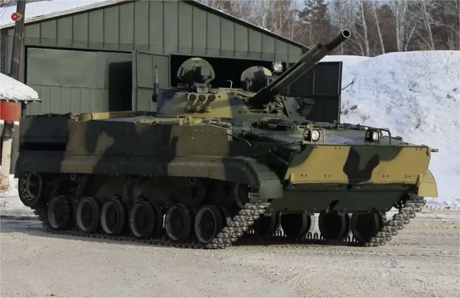 Russian-Forces-receive-new-armored-personnel-carriers-BMP-3-and-BMP-1-AM-925-001.webp