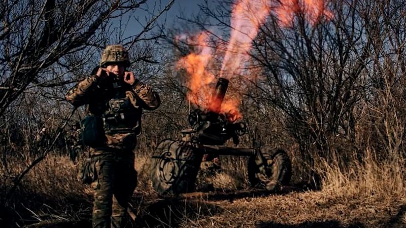 Ukraine-soldiers-using-French-MO-120-RT-rifled-towed-mortar-14122022-CREDIT-Ukraine-MOD.jpg