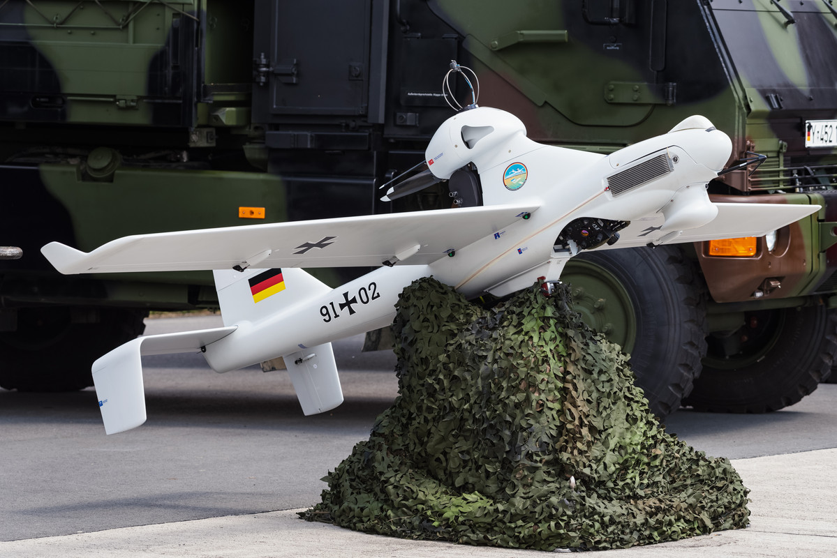 91-02-German-Army-EMT-LUNA-UAV-ILA-Berlin-2016-05.jpg