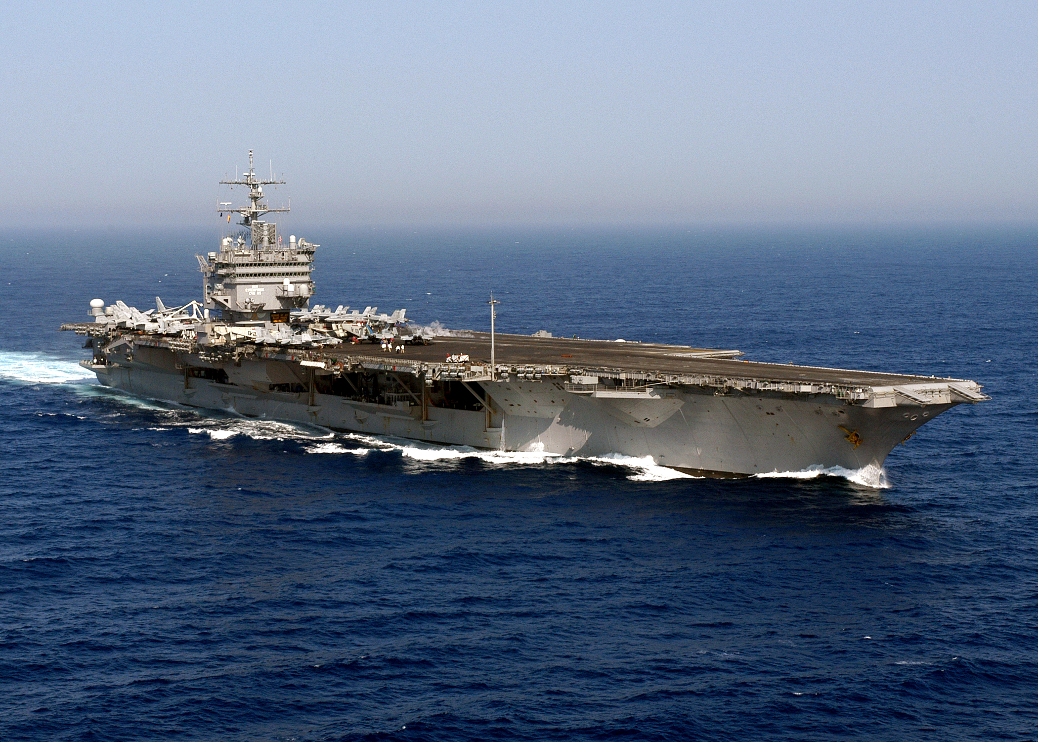 USS_Enterprise_%28CVN-65%29_underway_in_the_Atlantic_Ocean_on_14_June_2004_%28040614-N-0119G-020%29.jpg