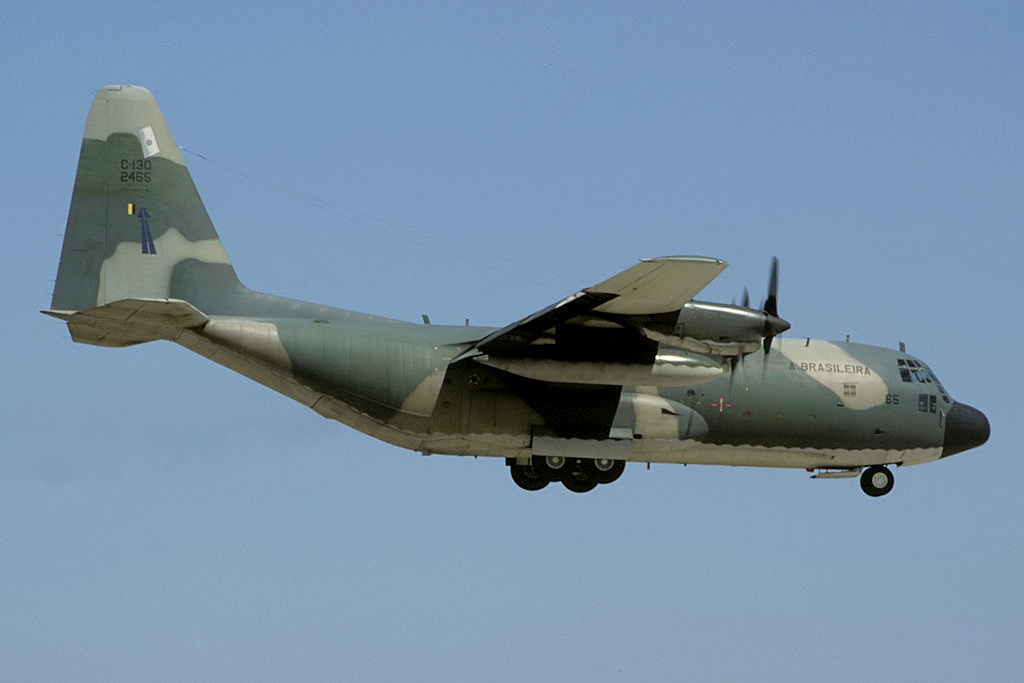 Lockheed_C-130H_Hercules_%28L-382%29%2C_Brazil_-_Air_Force_AN1875386.jpg