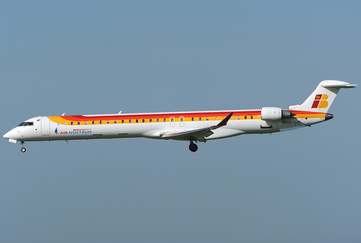 Bombardier_CRJ-1000NextGen%2C_Iberia_Regional_%28Air_Nostrum%29_JP7089098.jpg