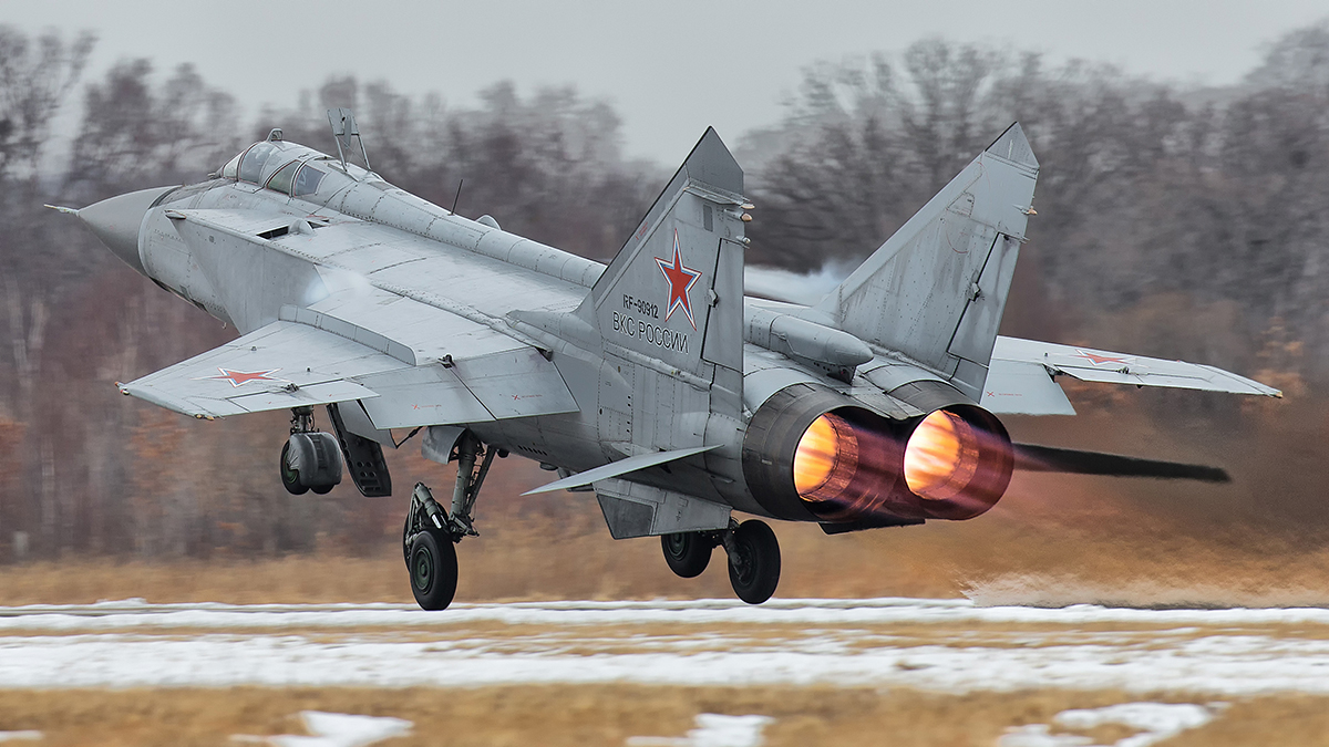 Mikoyan-Gurevich_MiG-31BM_bn81_2020.jpg
