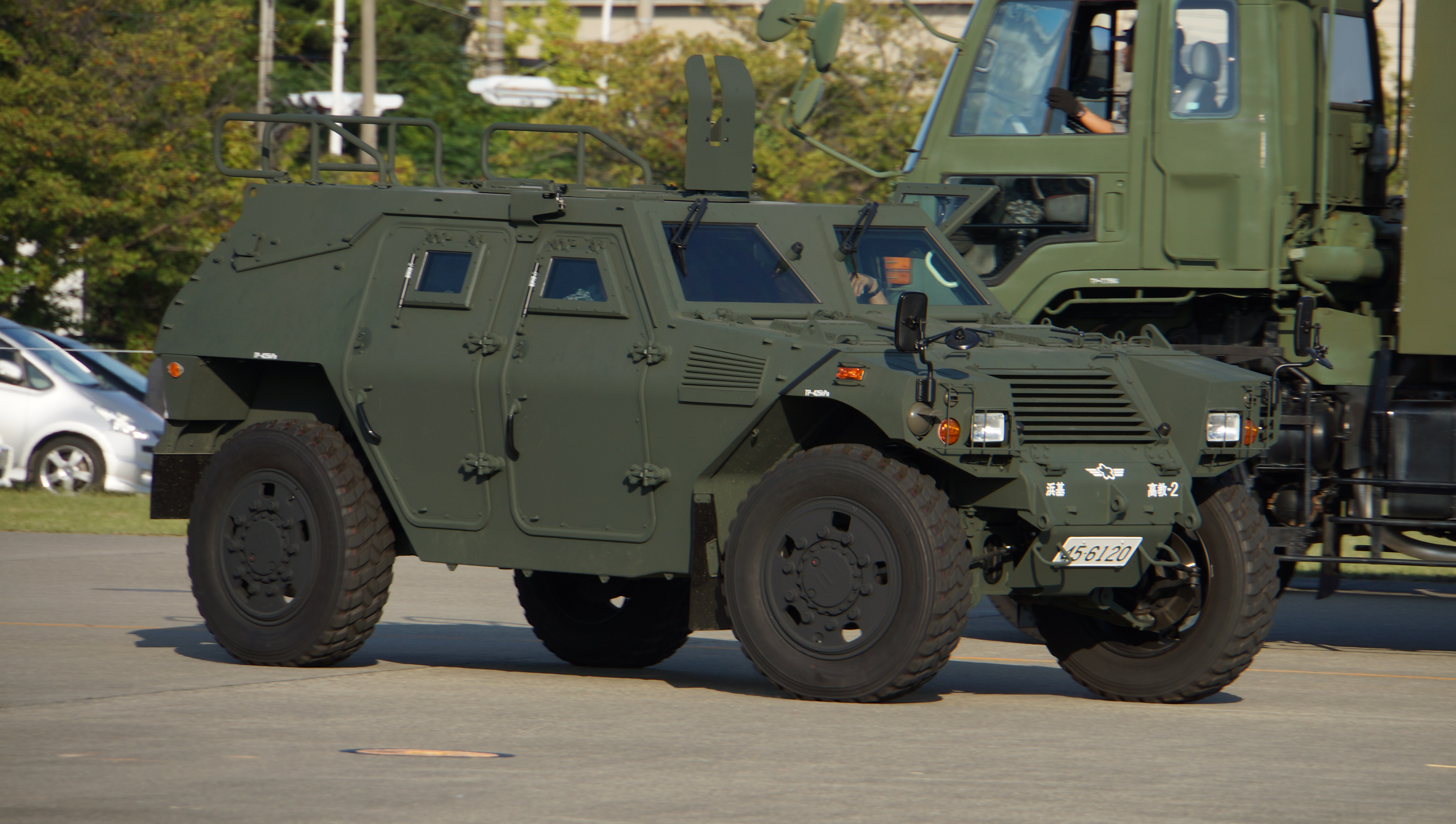 JASDF_Light_Armored_vehicle%2845-6120%29_right_front_view_at_Hamamatsu_Air_Base_September_28%2C_2014_02.jpg