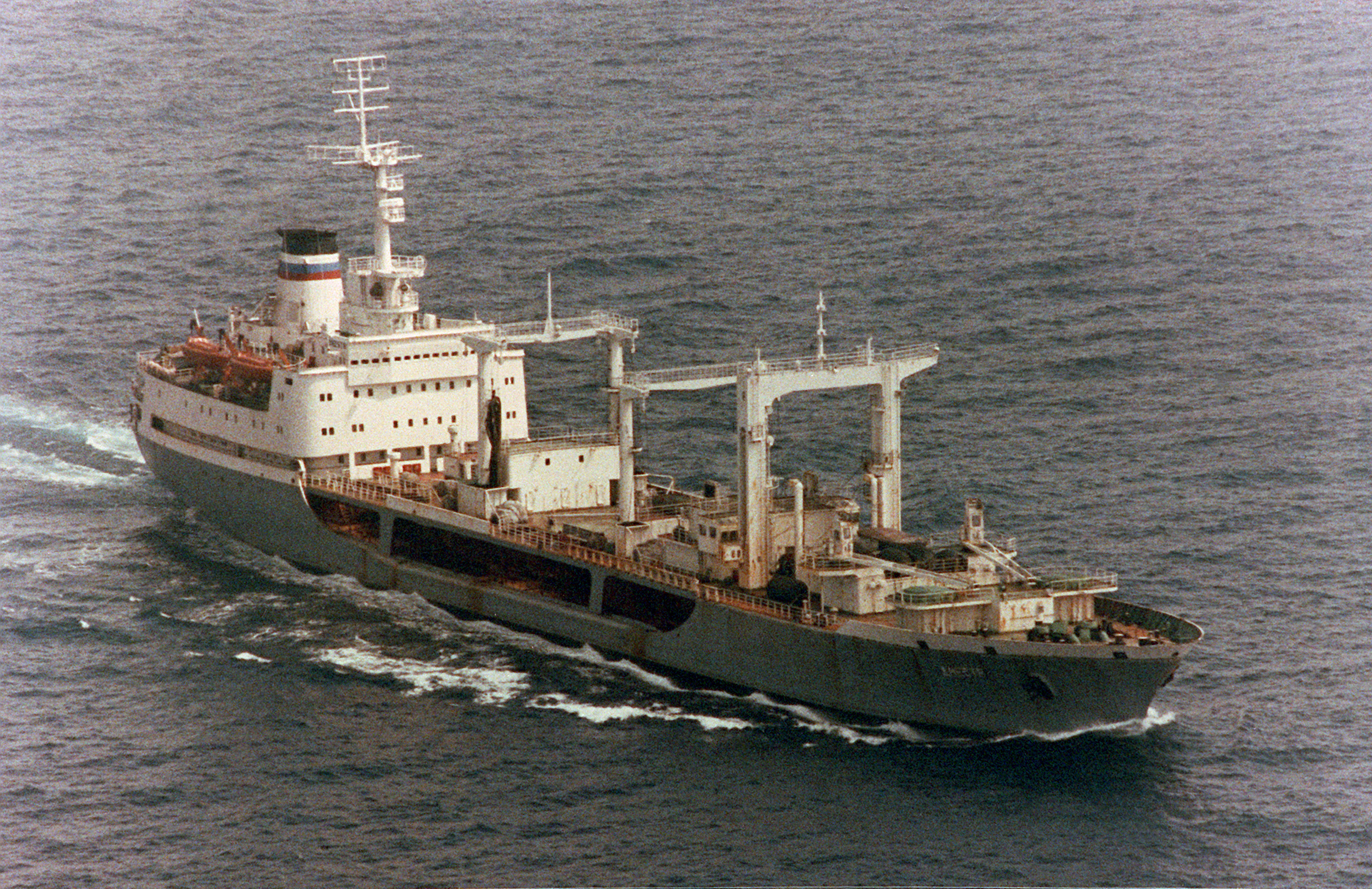 Large_ocean_tanker_%22Dnestr%22_in_1993.JPEG