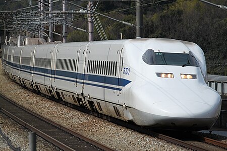 450px-JRW_Shinkansen_Series_700_B9_set.jpg