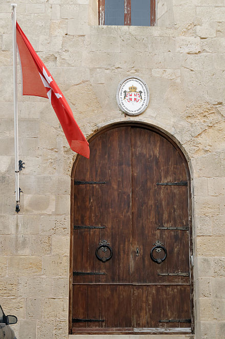 440px-Door_of_the_embassy_of_the_Sovereign_Military_Order_of_Malta_in_Valletta.jpg