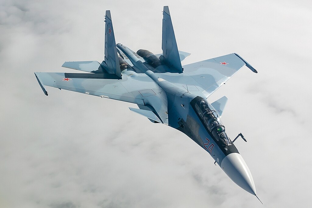 1024px-Sukhoi_Su-30SM_in_flight_2014.jpg