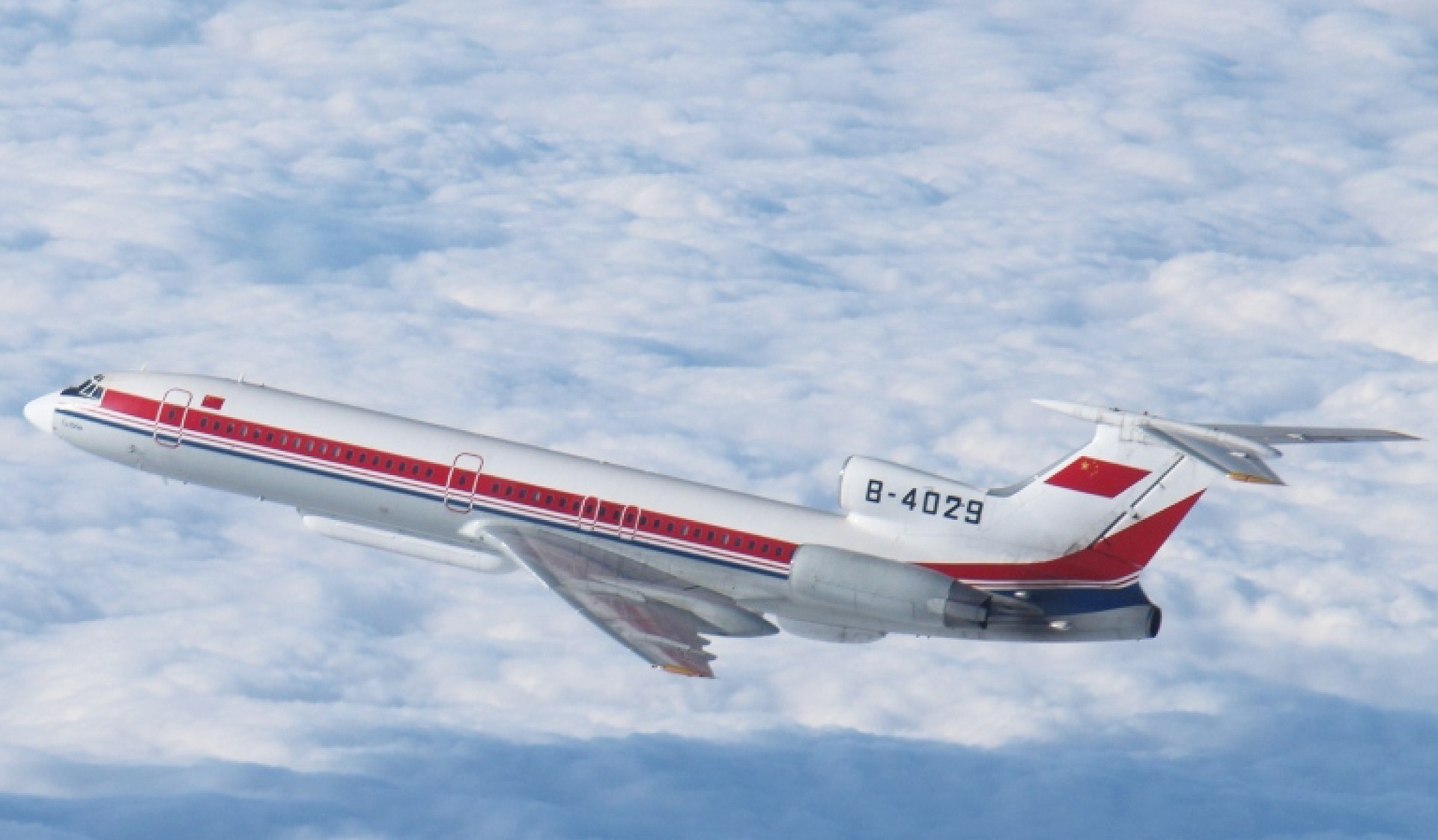 1920px-Tu-154M_B-4029_20151127.jpg