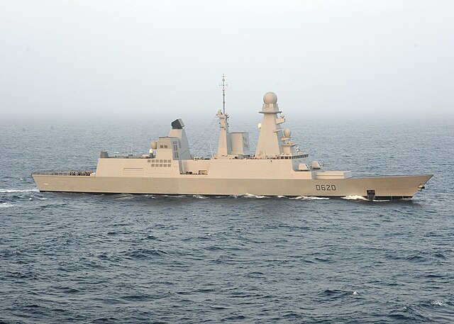 640px-French_destroyer_Forbin_%28D620%29_underway_in_the_Arabian_Sea_on_31_May_2009_%28090531-N-9988F-406%29.jpg