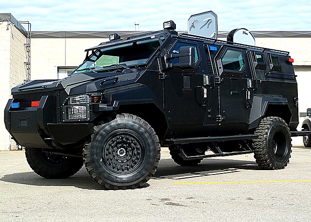 640px-Streit_Group_Spartan_APC_SWAT_Built_in_Innisfil%2C_Ontario%2C_Canada.jpg