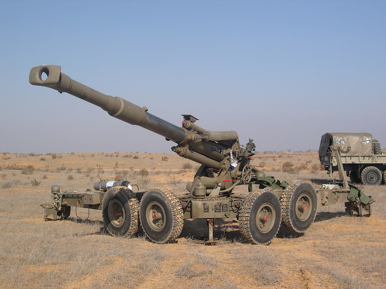 1280px-M-71-cannon-deployed.JPG